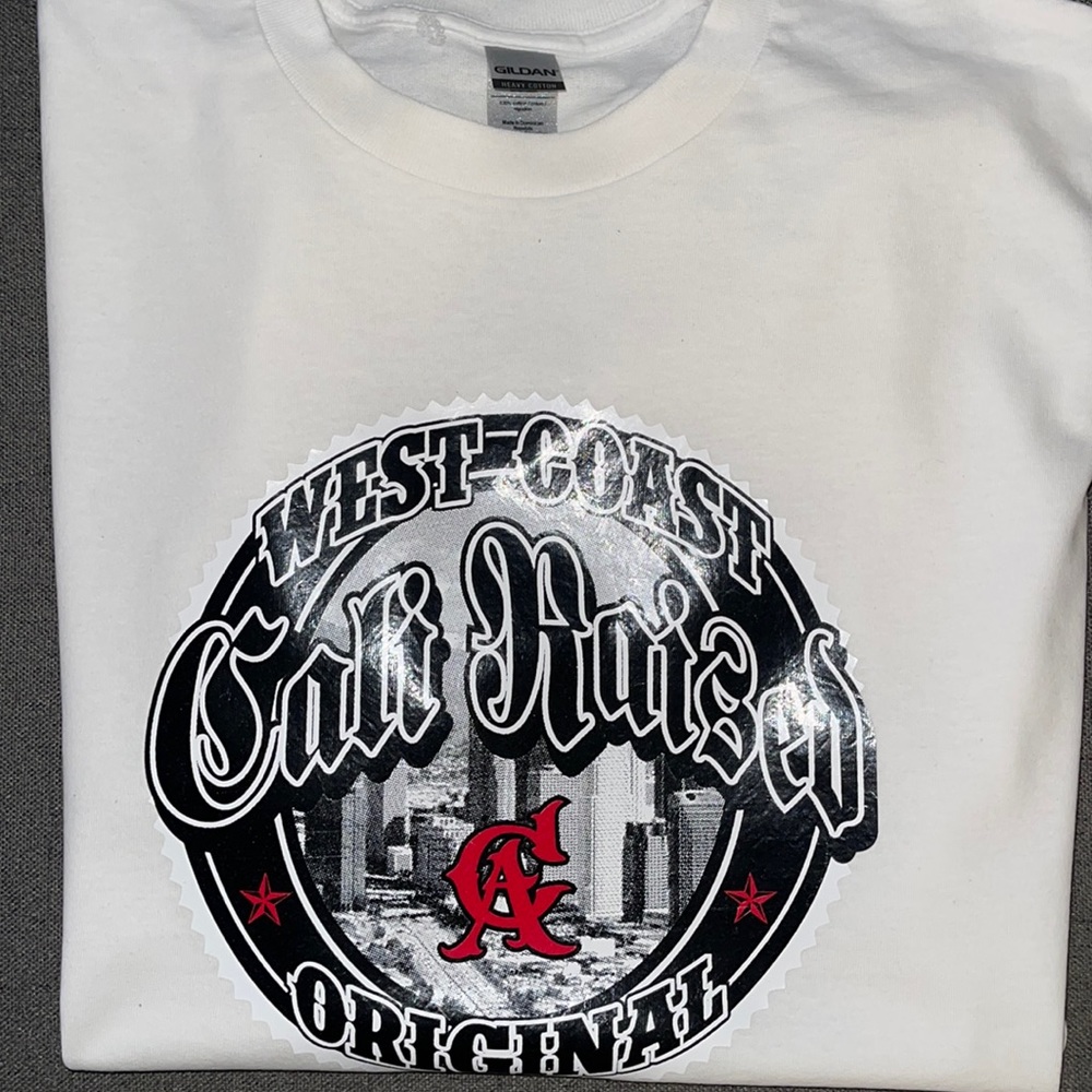 Cali Raised tee